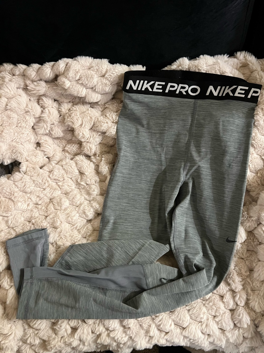 Nike Men’s Light Gray Heather Crewneck Sweater with Black Swoosh